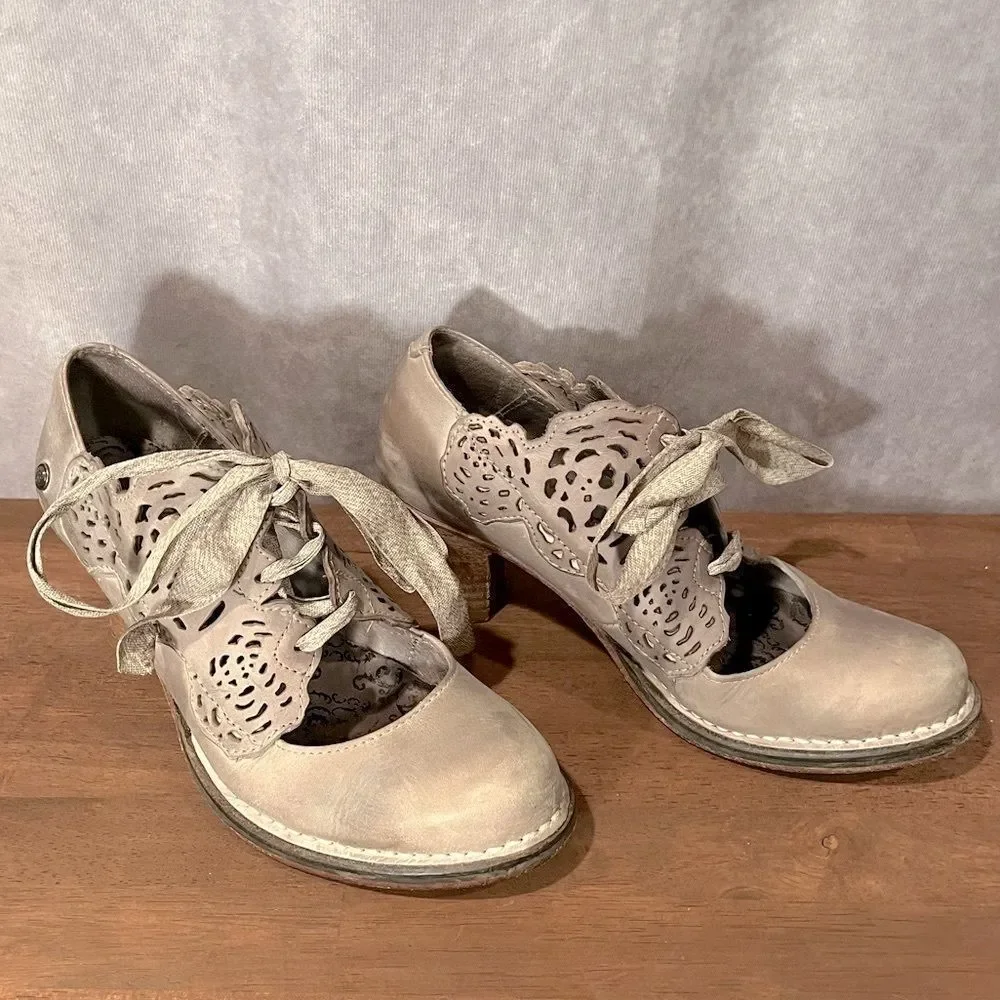 Neosens Taupe Rococo Lace-Up Ribbon Heels size 37 / US 6.5